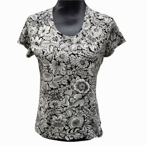 Croft and Barrow Classic Tee Floral and Leaves Pattern Short-sleeved T-shirt (M)